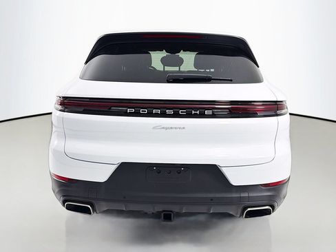 Certified 2024 Porsche Cayenne AWD/4WD image 10