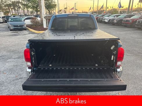 Used 2019 Toyota Tacoma SR5 image 10
