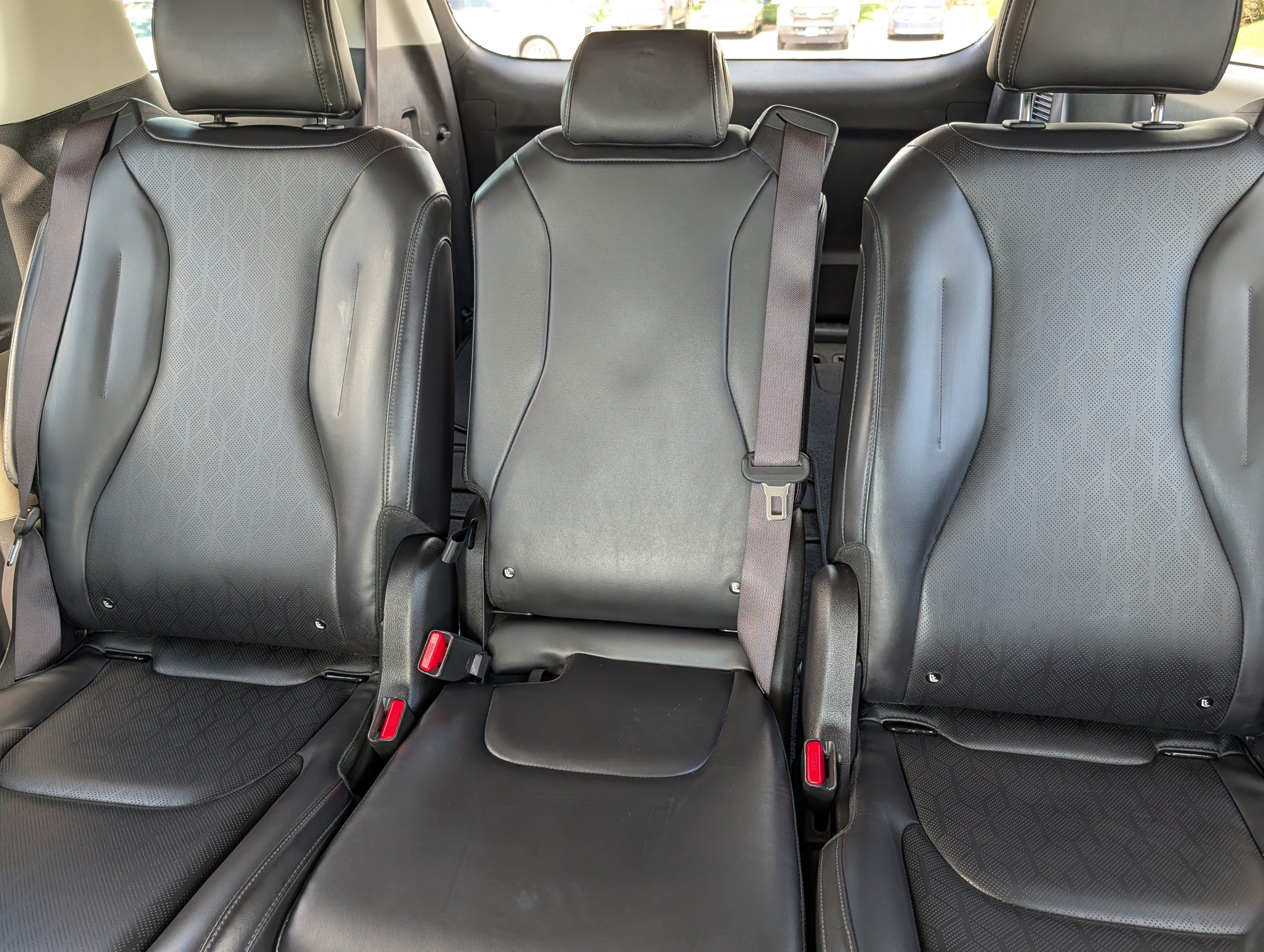 Certified 2025 Kia Carnival FWD image 13