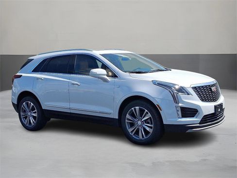 New 2025 Cadillac XT5 Premium Luxury w/ LPO, Floor Liner Package image 2