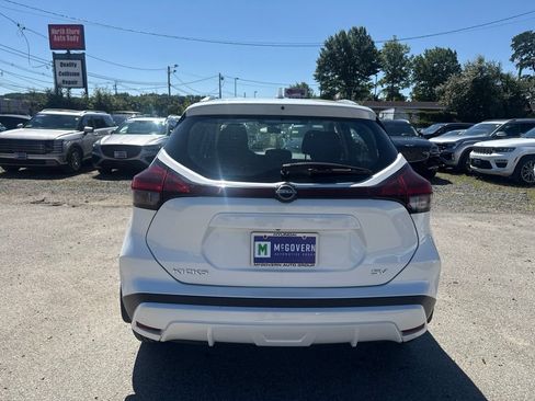 Used 2024 Nissan Kicks SV FWD image 7