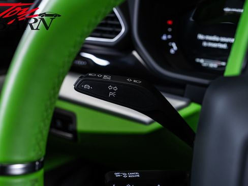 Used 2022 Lamborghini Urus AWD/4WD image 36