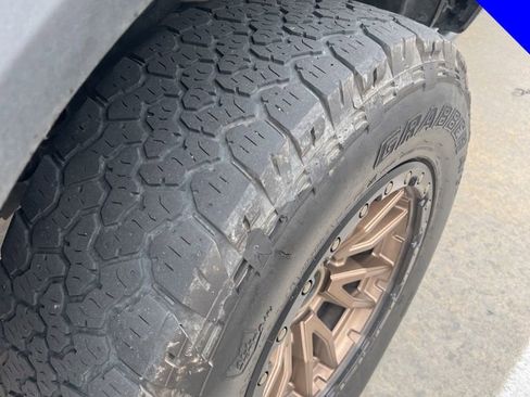 Used 2022 Ford Bronco Black Diamond AWD/4WD image 10
