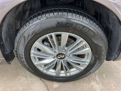 Used 2024 INFINITI QX80 Luxe image 10