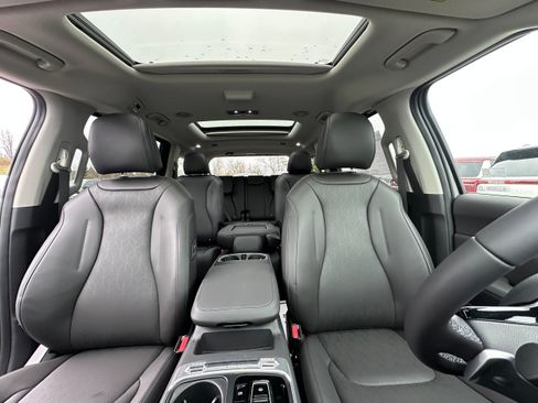 New 2026 Kia Carnival SX image 27