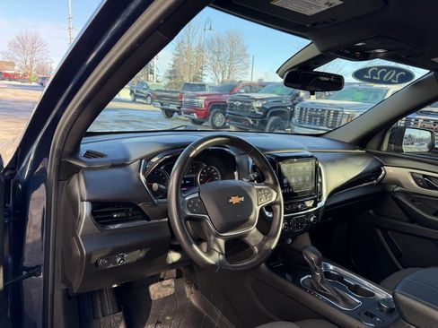 Certified 2022 Chevrolet Traverse LT image 16