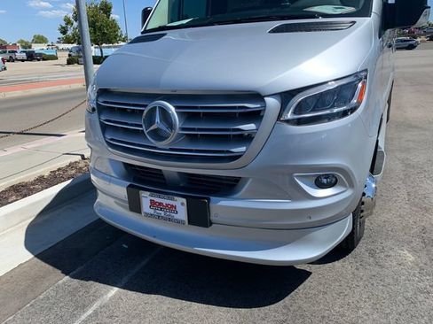 Used 2022 Mercedes-Benz Sprinter 3500 image 3
