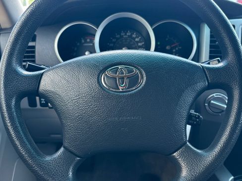 Used 2006 Toyota 4Runner SR5 AWD/4WD image 20