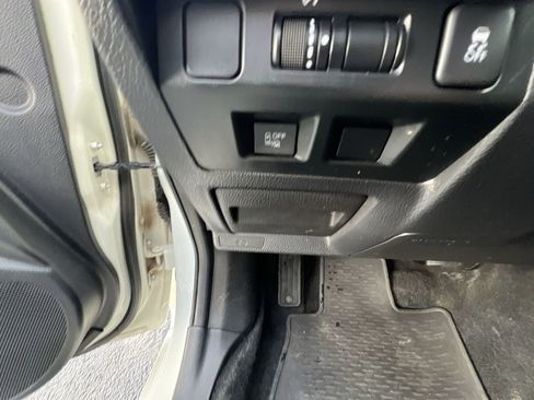 Used 2016 Subaru Crosstrek 2.0i Limited w/ Popular Package #2 image 17