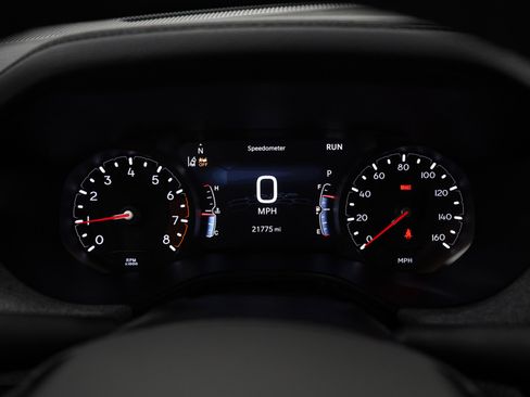 Used 2025 Jeep Compass Latitude AWD/4WD image 24