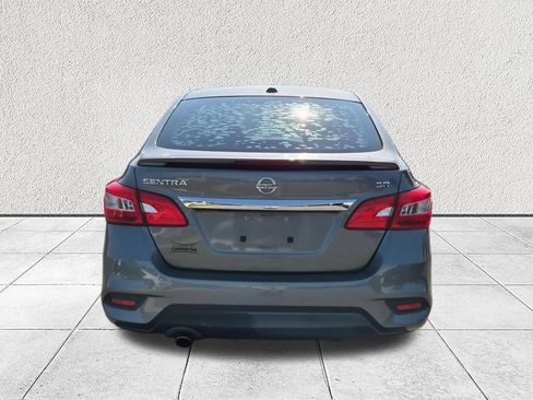 Used 2019 Nissan Sentra SR FWD image 4