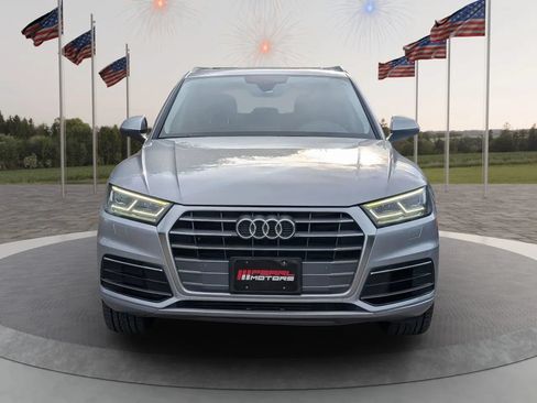 Used 2019 Audi Q5 2.0T Premium Plus w/ Premium Plus Package AWD/4WD image 2