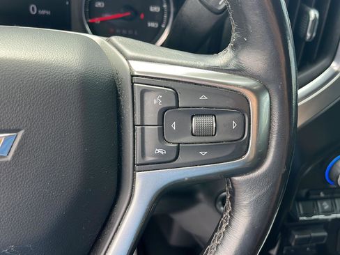 Used 2021 Chevrolet Silverado 1500 LT AWD/4WD image 12