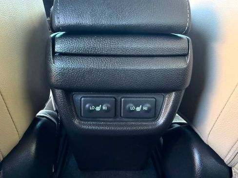 Used 2018 Honda Civic Touring image 7