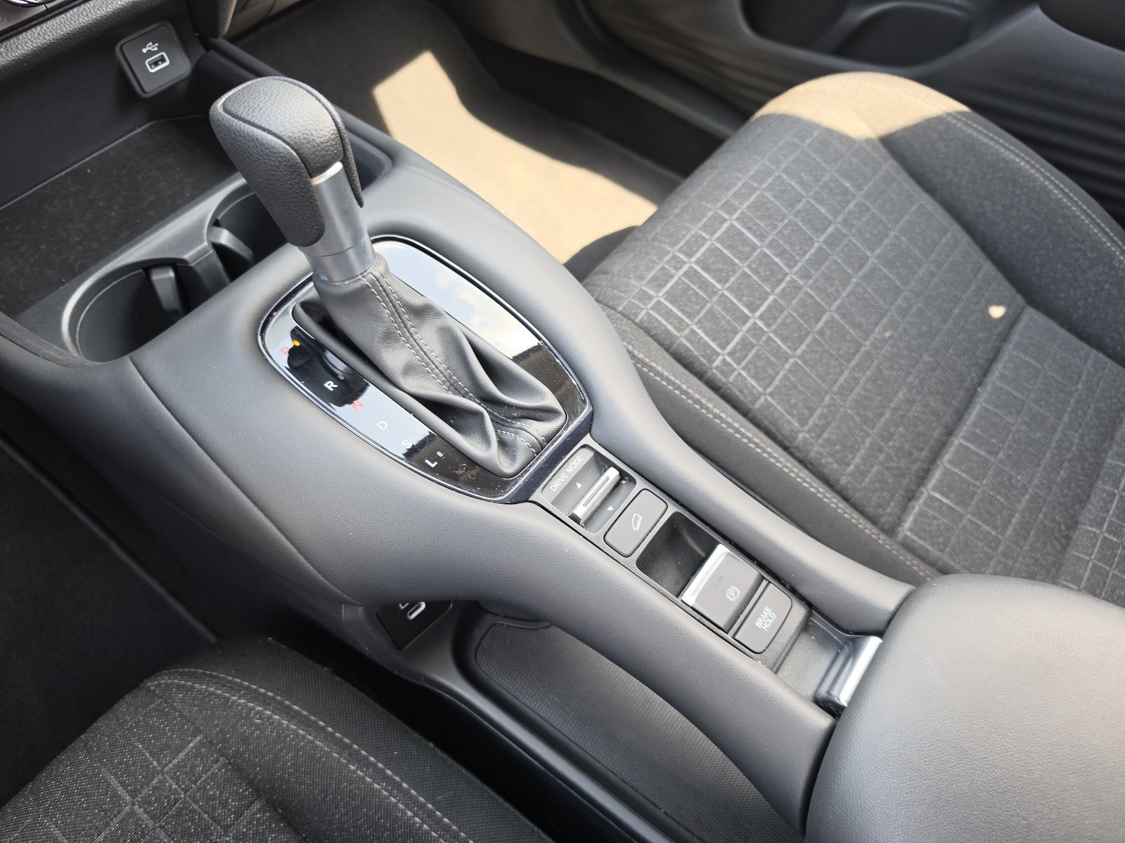 Used 2025 Honda HR-V LX image 26