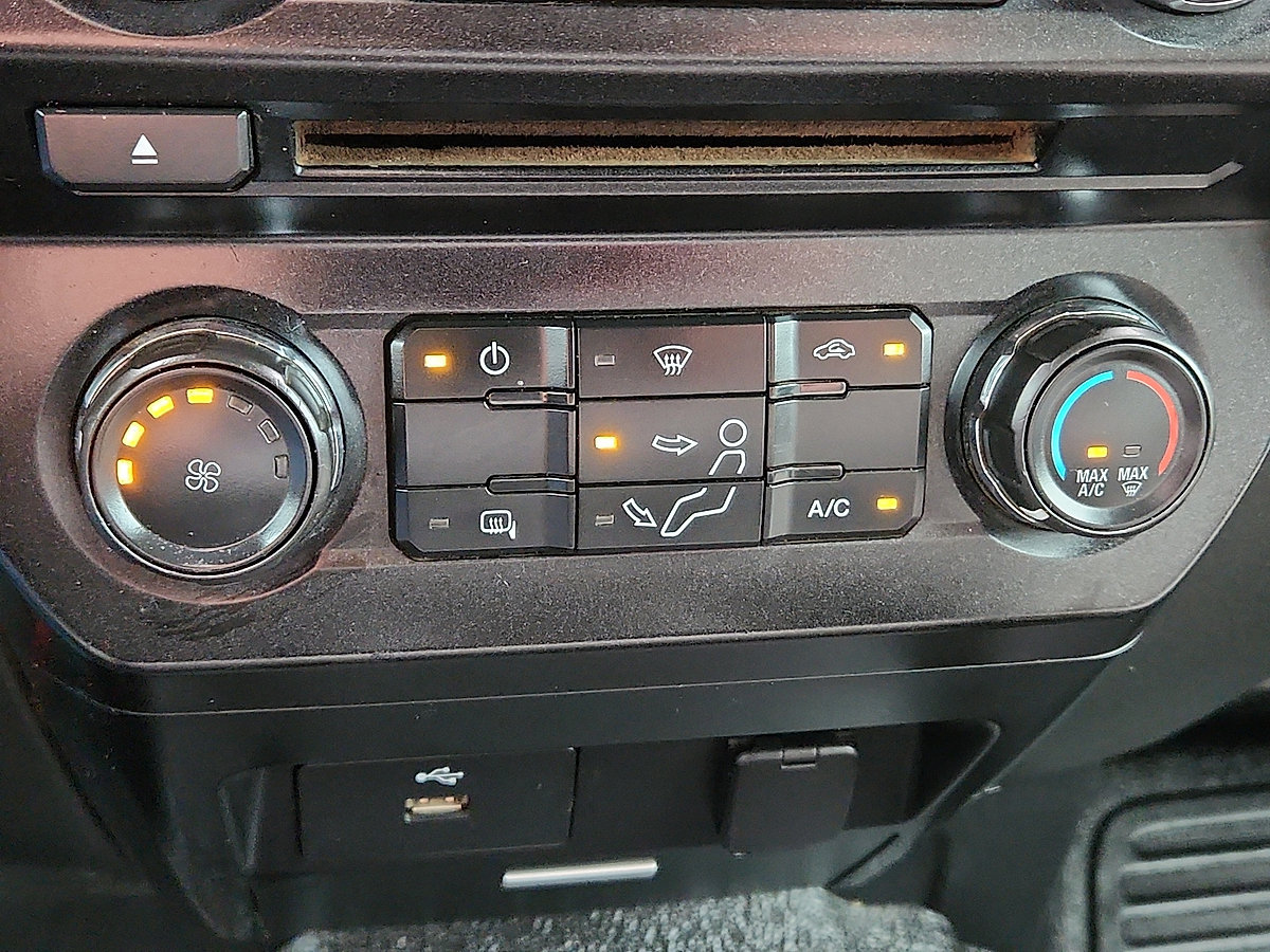 Used 2018 Ford F250 XL w/ Power Equipment Group AWD/4WD image 26