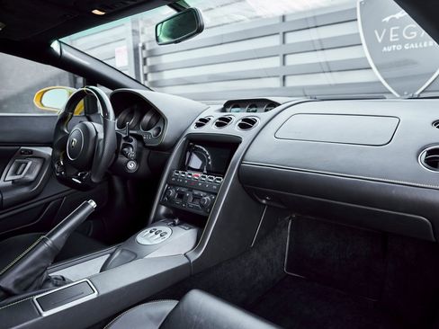 Used 2005 Lamborghini Gallardo image 41