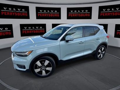 Used 2019 Volvo XC40 T5 Momentum