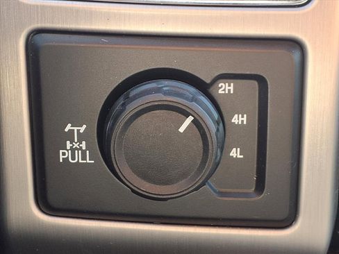 Used 2021 Ford F250 Platinum w/ FX4 Off-Road Package image 8