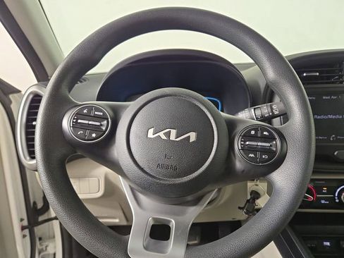 Certified 2025 Kia Soul LX image 23