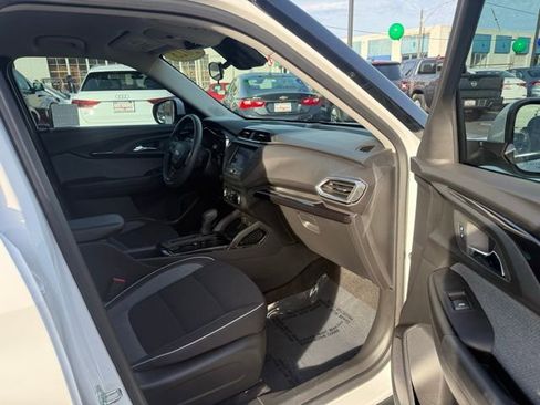 Used 2023 Chevrolet TrailBlazer LT image 14