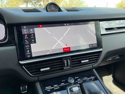 Used 2019 Porsche Cayenne S AWD/4WD image 8
