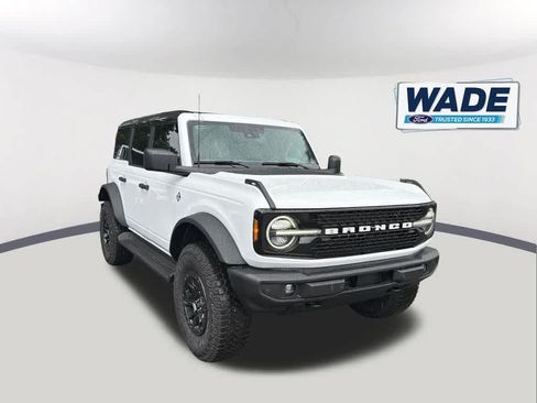 New 2026 Ford Bronco Outer Banks w/ Sasquatch Package AWD/4WD image 3