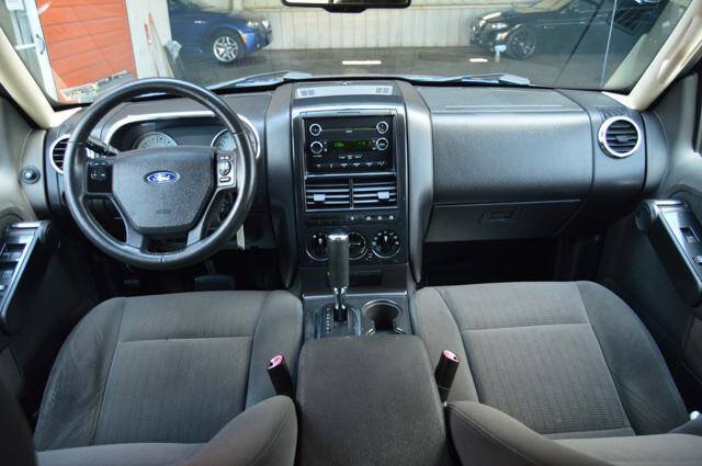 Used 2010 Ford Explorer Sport Trac XLT AWD/4WD image 6