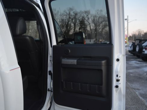Used 2011 Ford F350 Lariat w/ Lariat Interior Pkg image 22