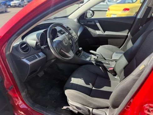 Used 2013 MAZDA MAZDA3 i Touring FWD image 10