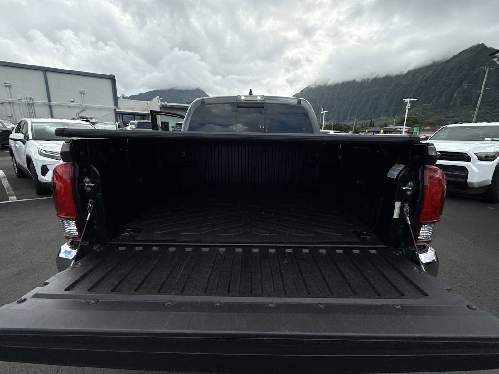 Used 2021 Toyota Tacoma SR5 RWD image 21