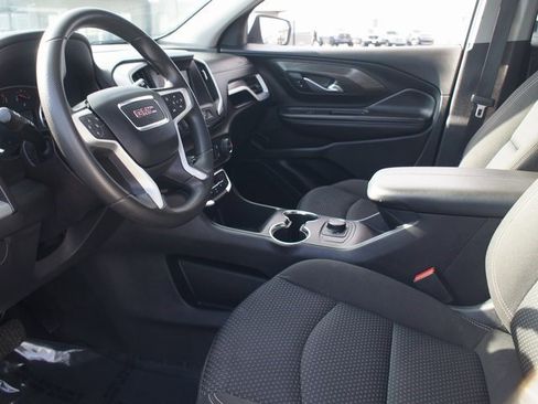 Used 2024 GMC Terrain SLE image 12