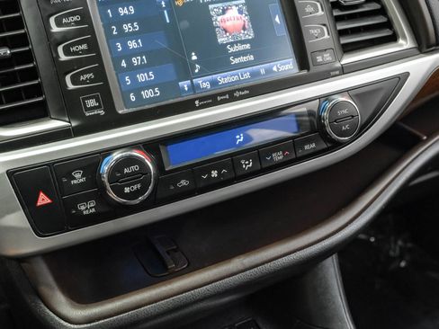 Used 2016 Toyota Highlander Limited Platinum AWD/4WD image 37