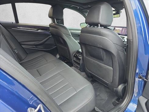 Used 2022 BMW 530i xDrive w/ Convenience Package image 11