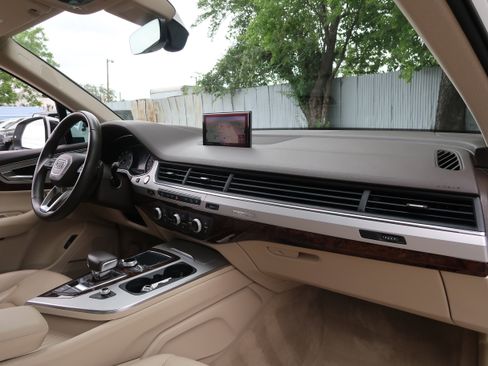 Used 2018 Audi Q7 2.0T Premium Plus AWD/4WD image 31