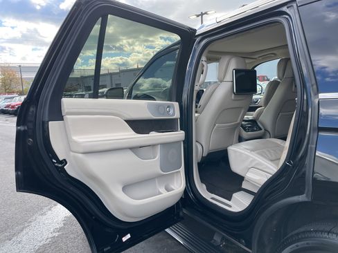 Used 2019 Lincoln Navigator Reserve w/ Cargo Package image 29