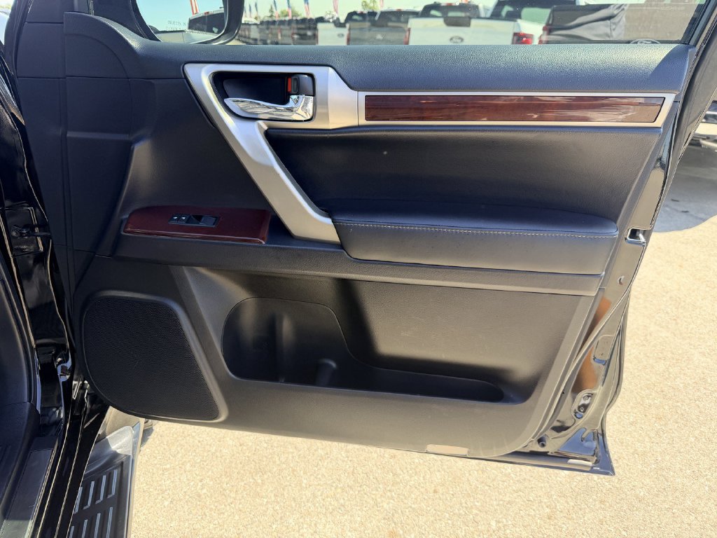 Used 2018 Lexus GX 460 Premium AWD/4WD image 11