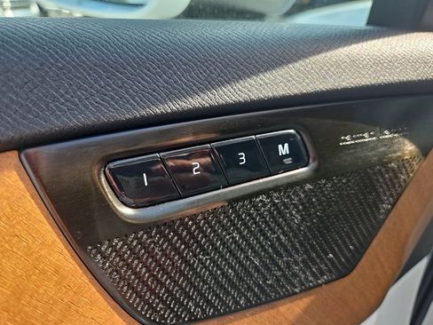 Used 2021 Volvo XC90 T6 Momentum image 31