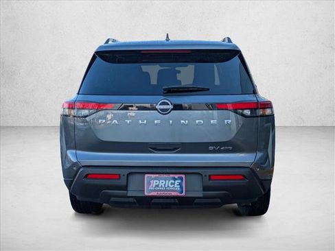 Used 2024 Nissan Pathfinder SV image 7