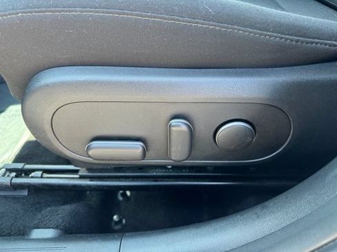 Used 2025 Hyundai Kona SEL FWD image 23