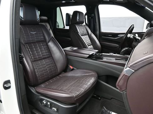 Used 2021 Cadillac Escalade Sport Platinum w/ LPO, ONYX Package AWD/4WD image 61