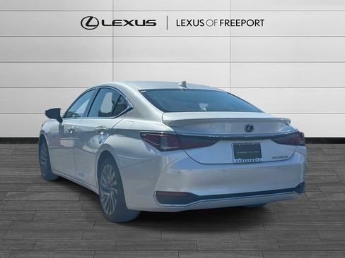 Used 2024 Lexus ES 300h w/ Luxury Package FWD image 6