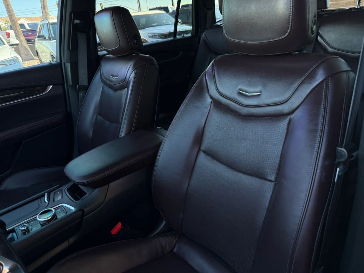 Used 2020 Cadillac XT6 Premium Luxury FWD image 43
