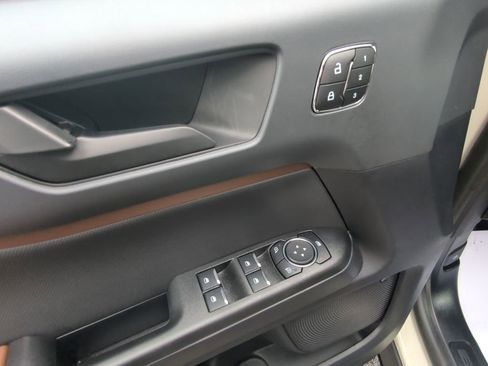 Used 2024 Ford Bronco Sport Outer Banks w/ Tech Package AWD/4WD image 13