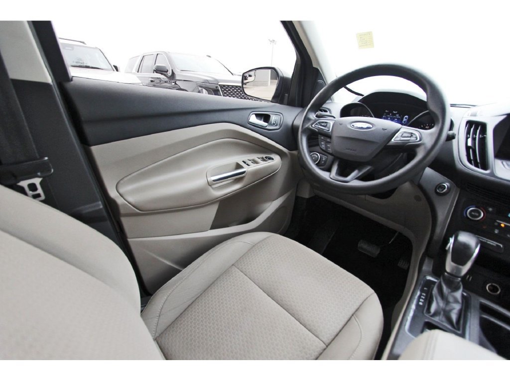 Used 2019 Ford Escape SE FWD image 8