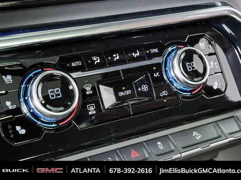 New 2026 GMC Sierra 2500 Denali Ultimate AWD/4WD image 17