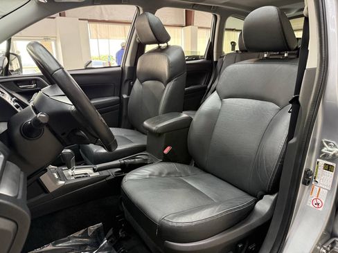 Used 2015 Subaru Forester 2.5i Limited AWD/4WD image 11