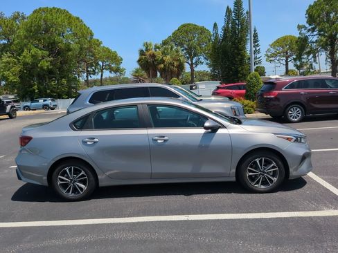 Certified 2024 Kia Forte LXS FWD image 13