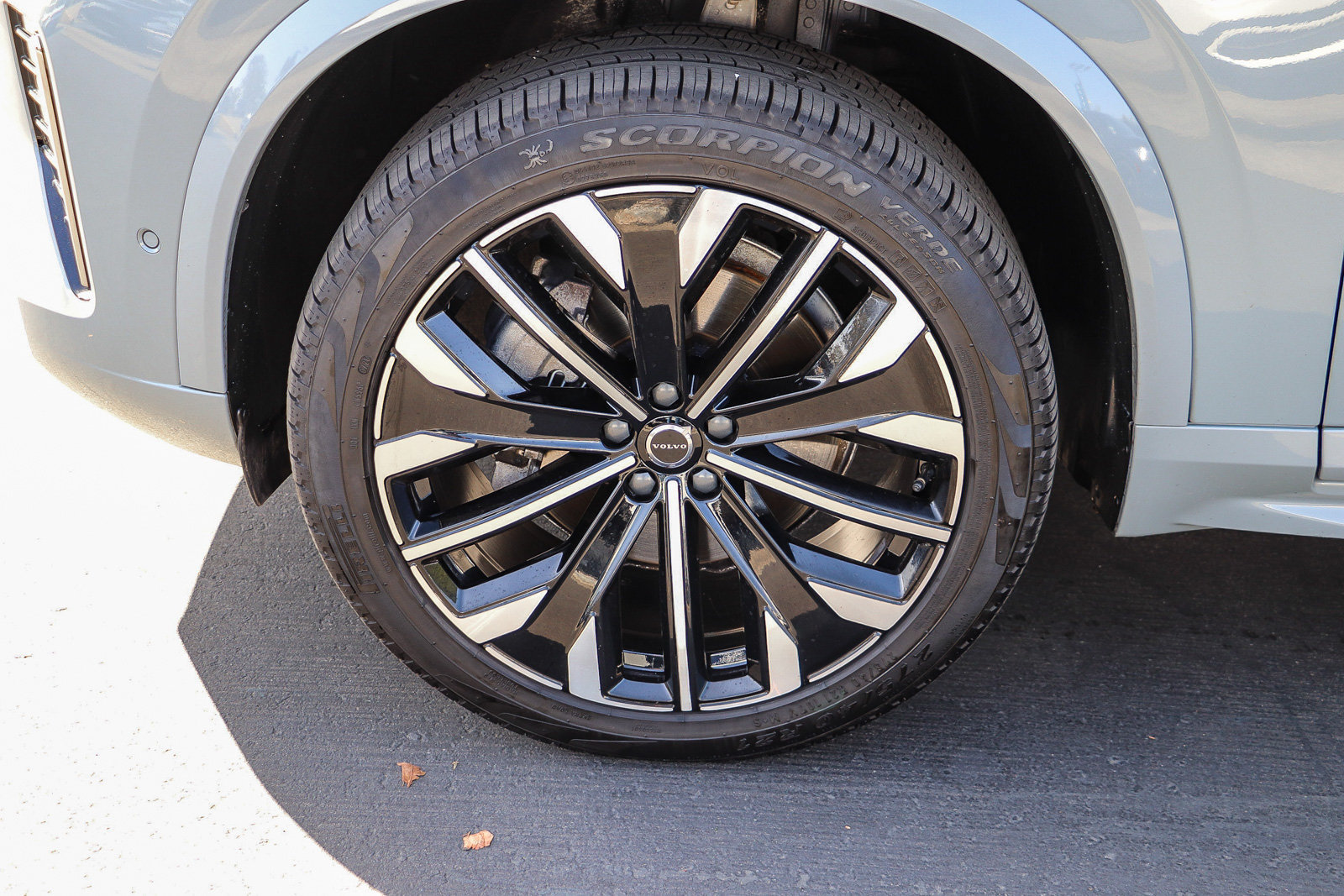 Used 2026 Volvo XC90 B6 Plus AWD/4WD image 11