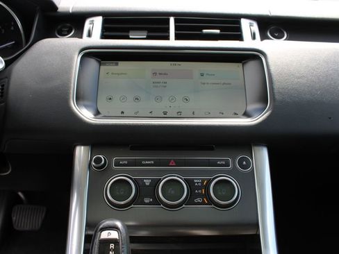 Used 2017 Land Rover Range Rover Sport SE AWD/4WD image 26